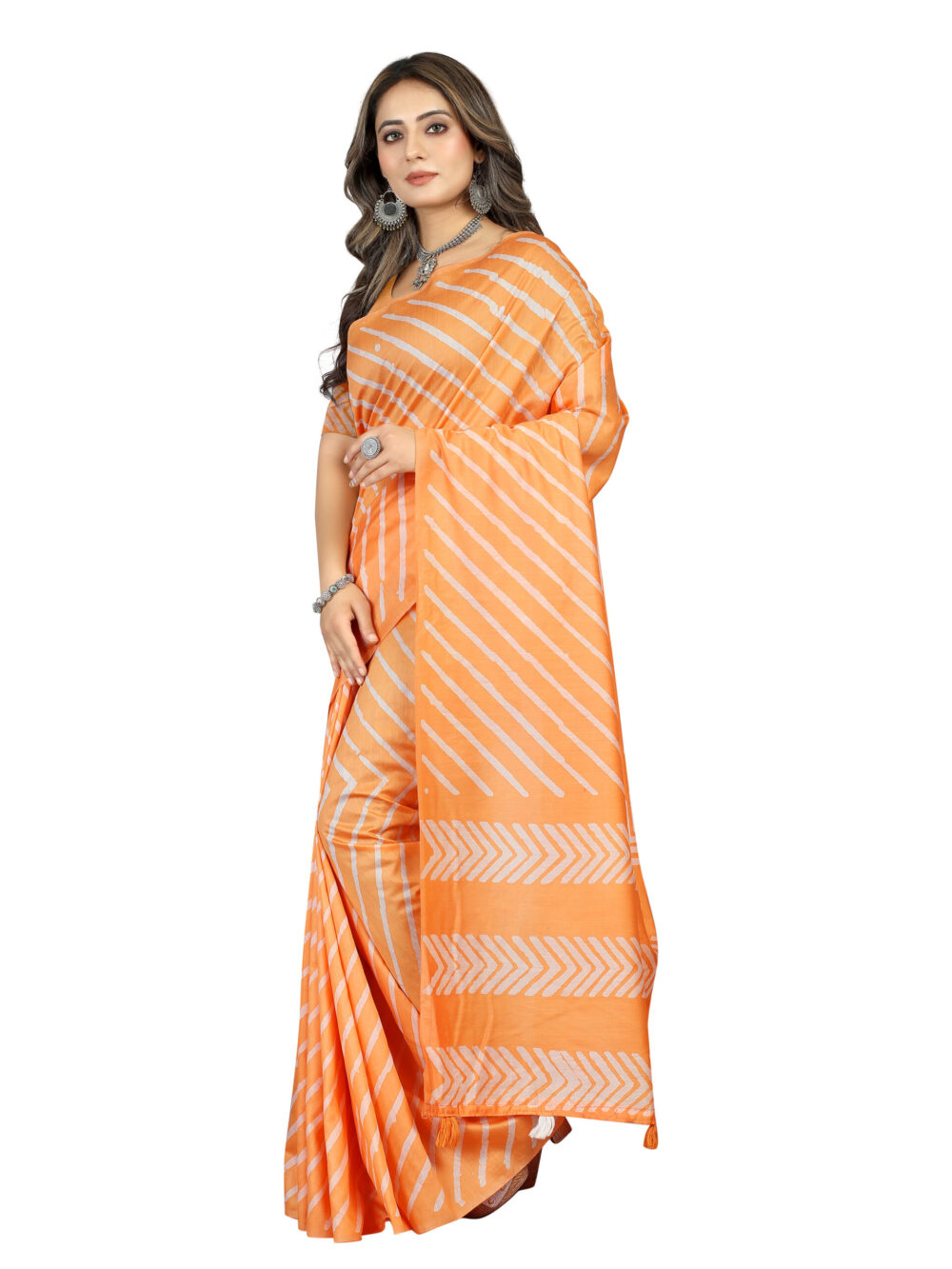 HAND WAX BATIK SAREE WITH DIAGONAL STRIPES - Image 2