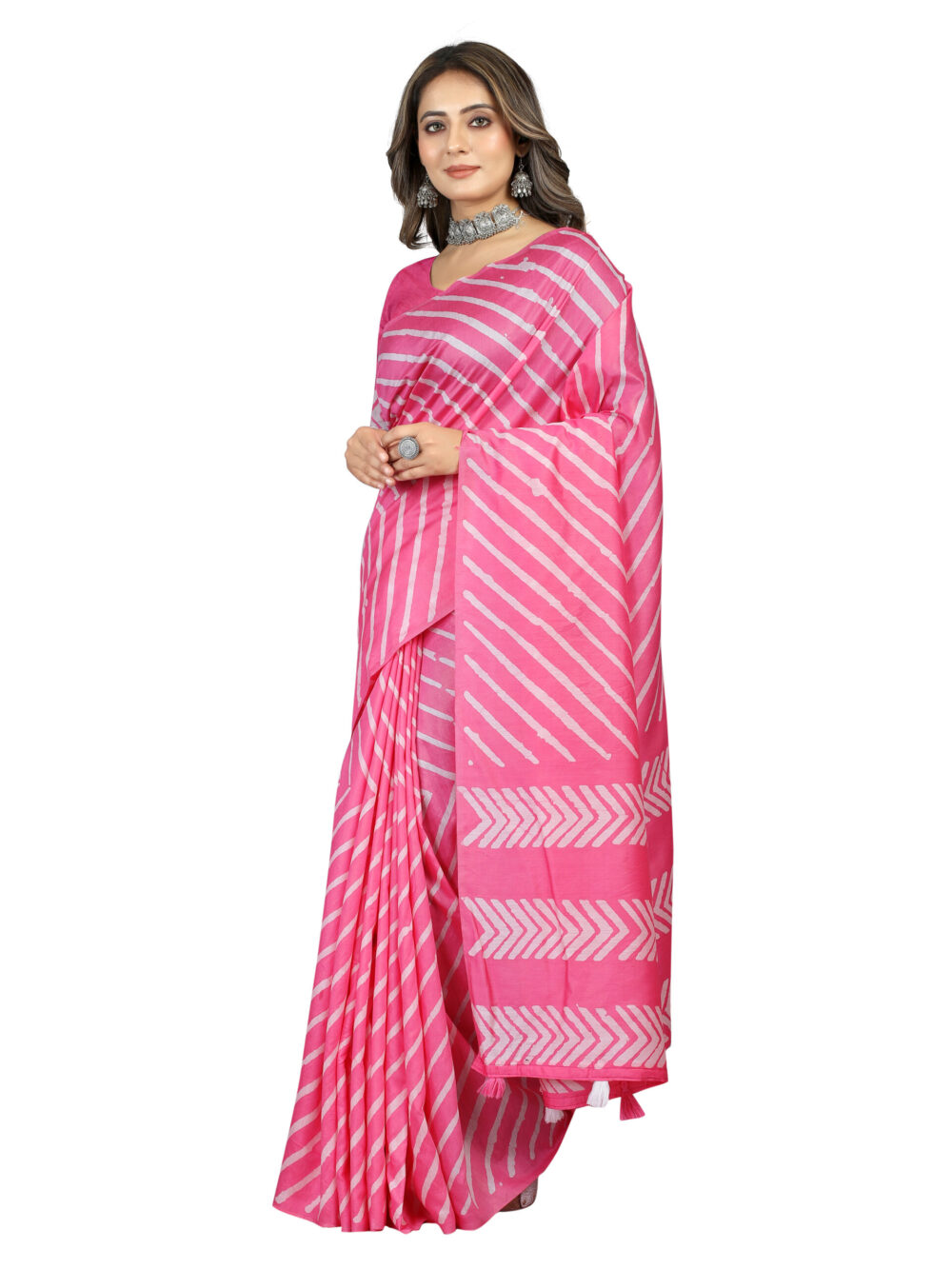 HAND WAX BATIK SAREE WITH DIAGONAL STRIPES - Image 2