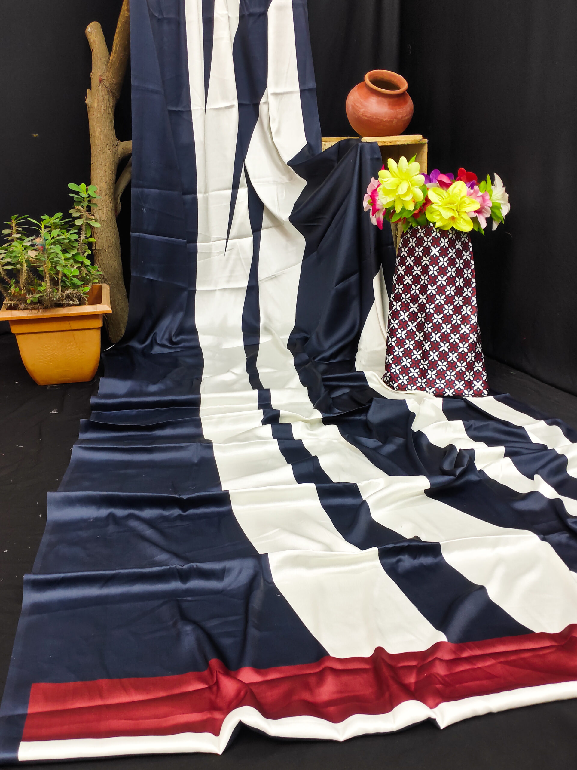 NAUTICAL ELEGENCE JAPANESE CRAPE SAREE - Image 6