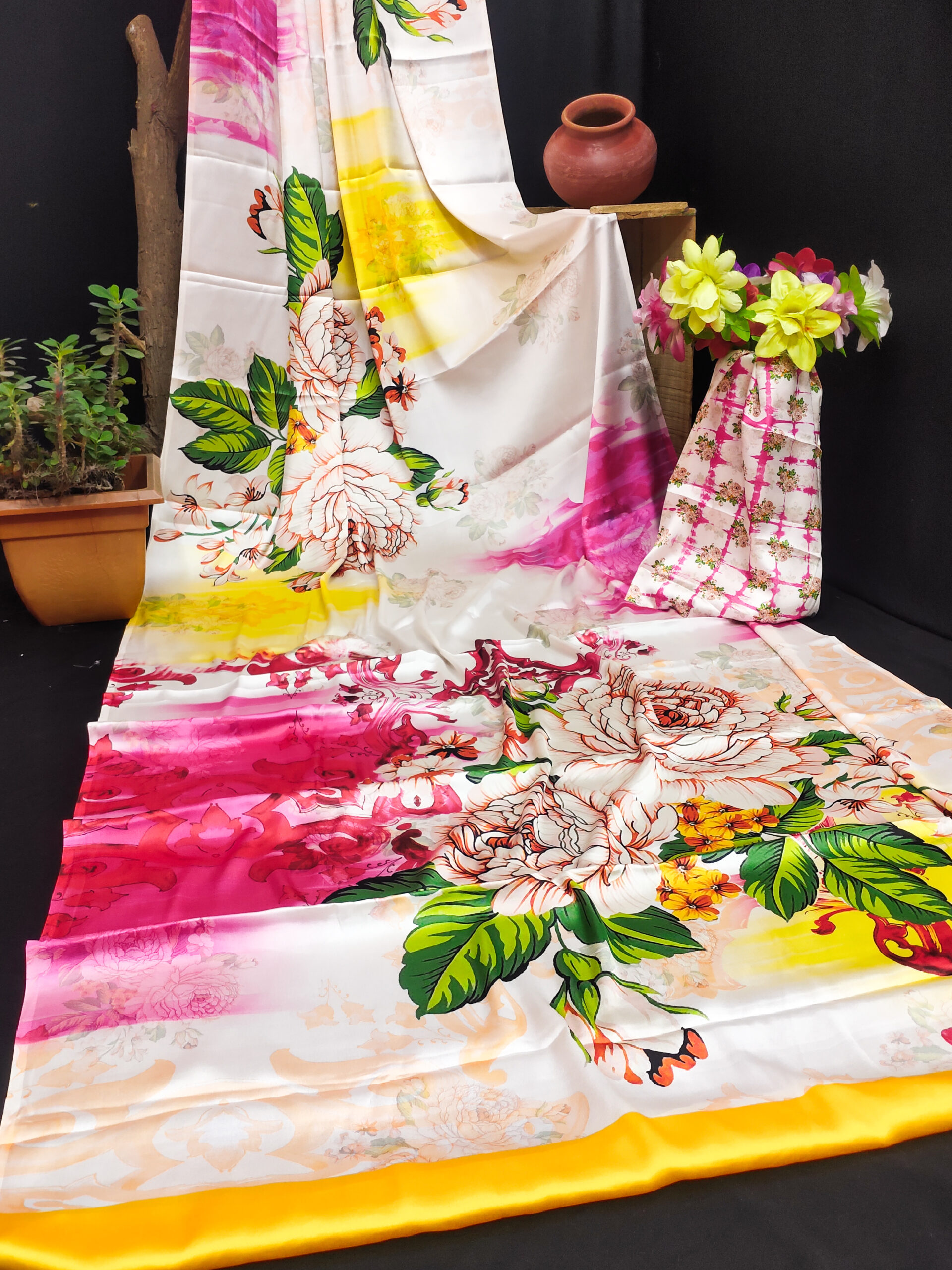 RADIANT BLOOM JAPANESE CRAPE SAREE - Image 6