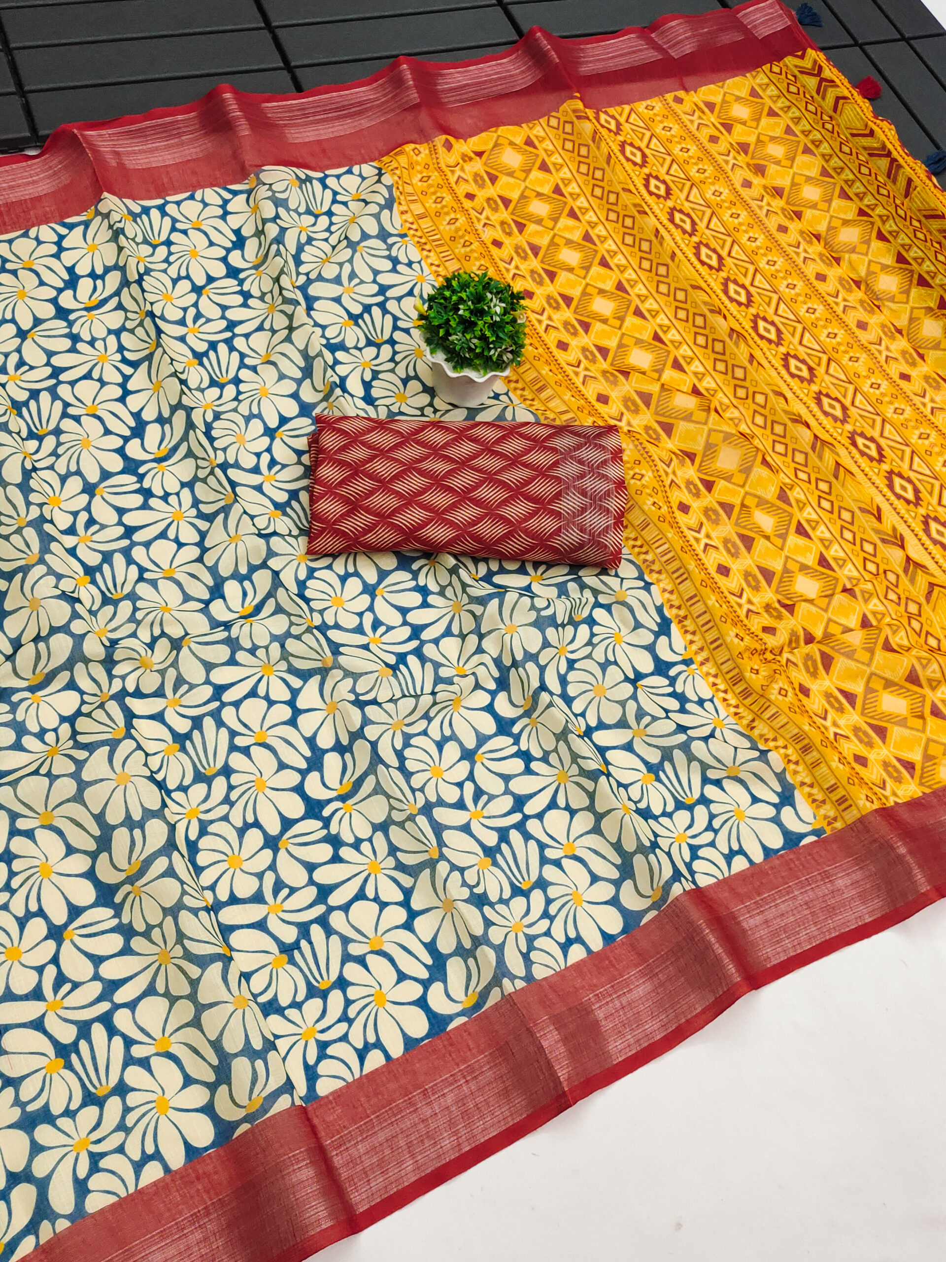 DAISY ELEGANCE LINEN COTTON SAREE - Image 6