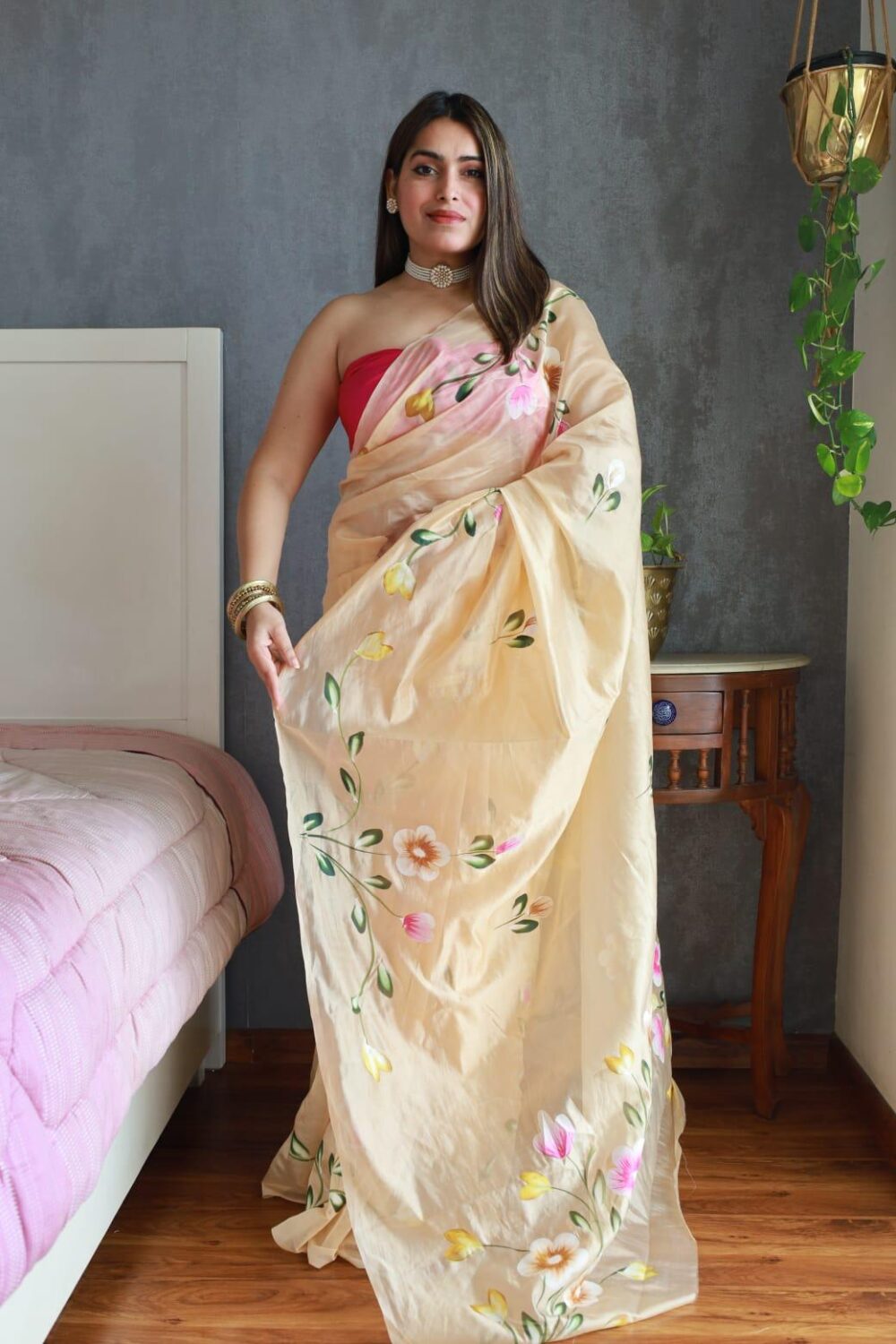 SOFT BEIGE HAND PAINTED ORGANZA SAREE - Image 2