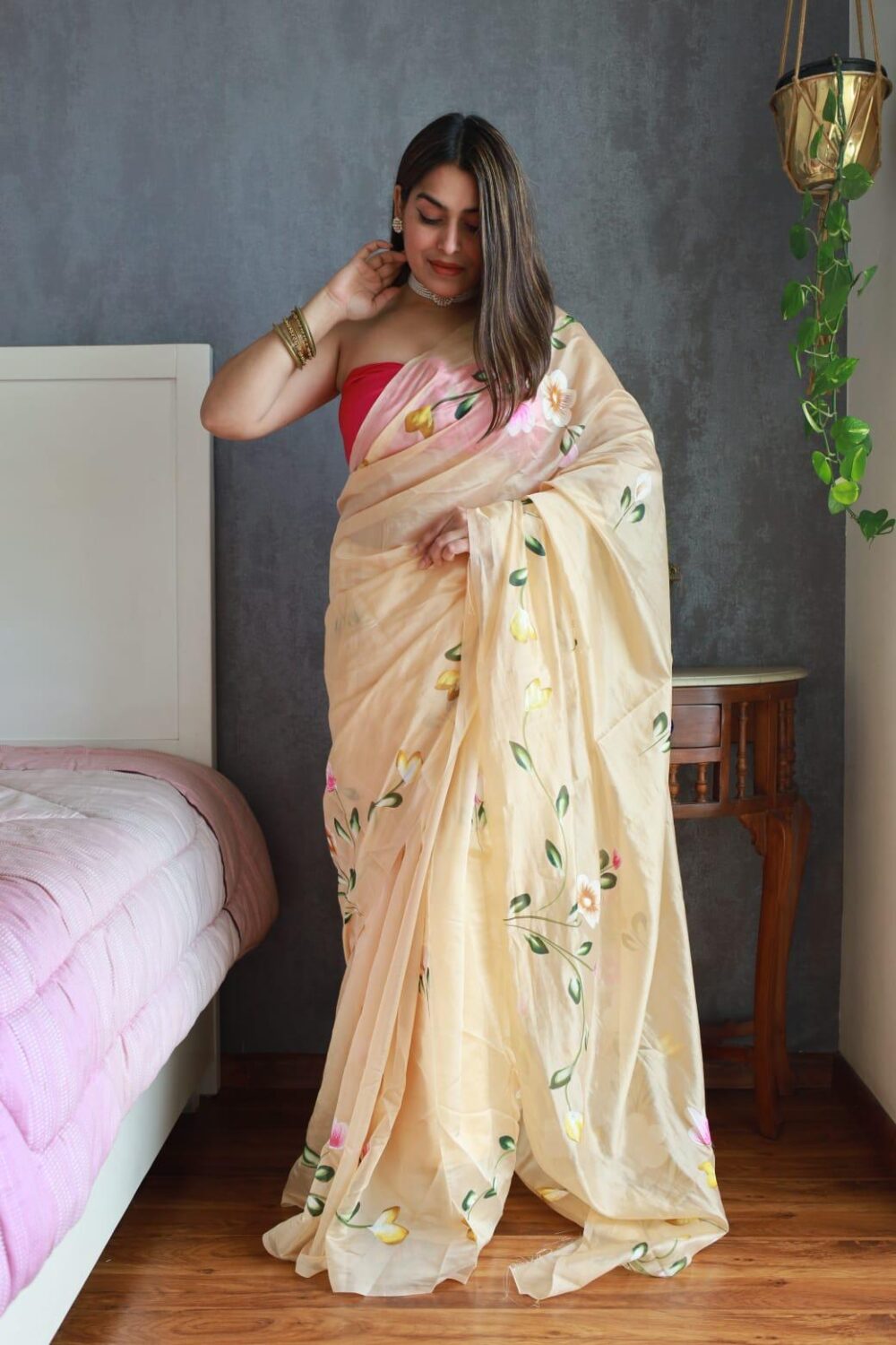SOFT BEIGE HAND PAINTED ORGANZA SAREE - Image 3