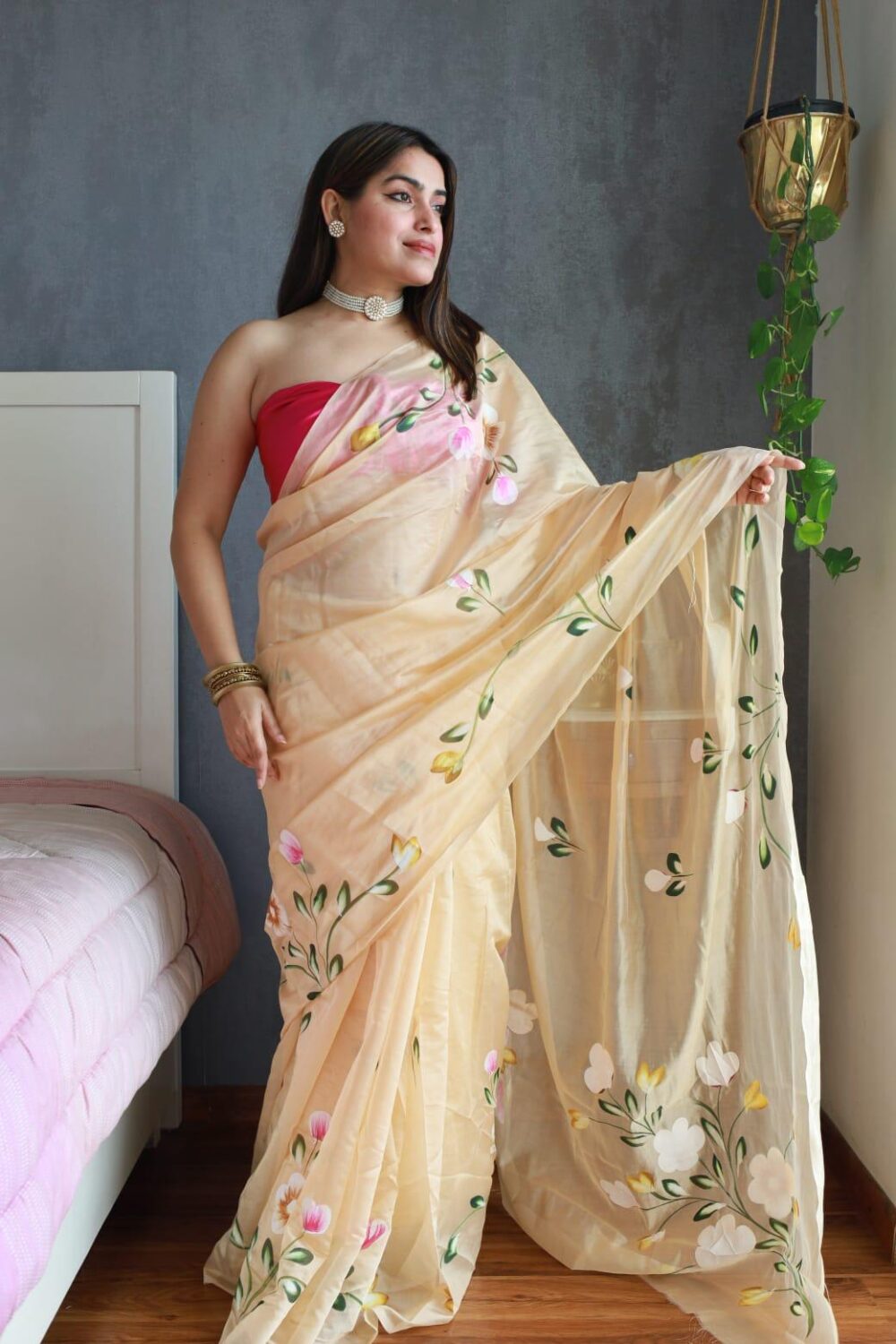 SOFT BEIGE HAND PAINTED ORGANZA SAREE - Image 4