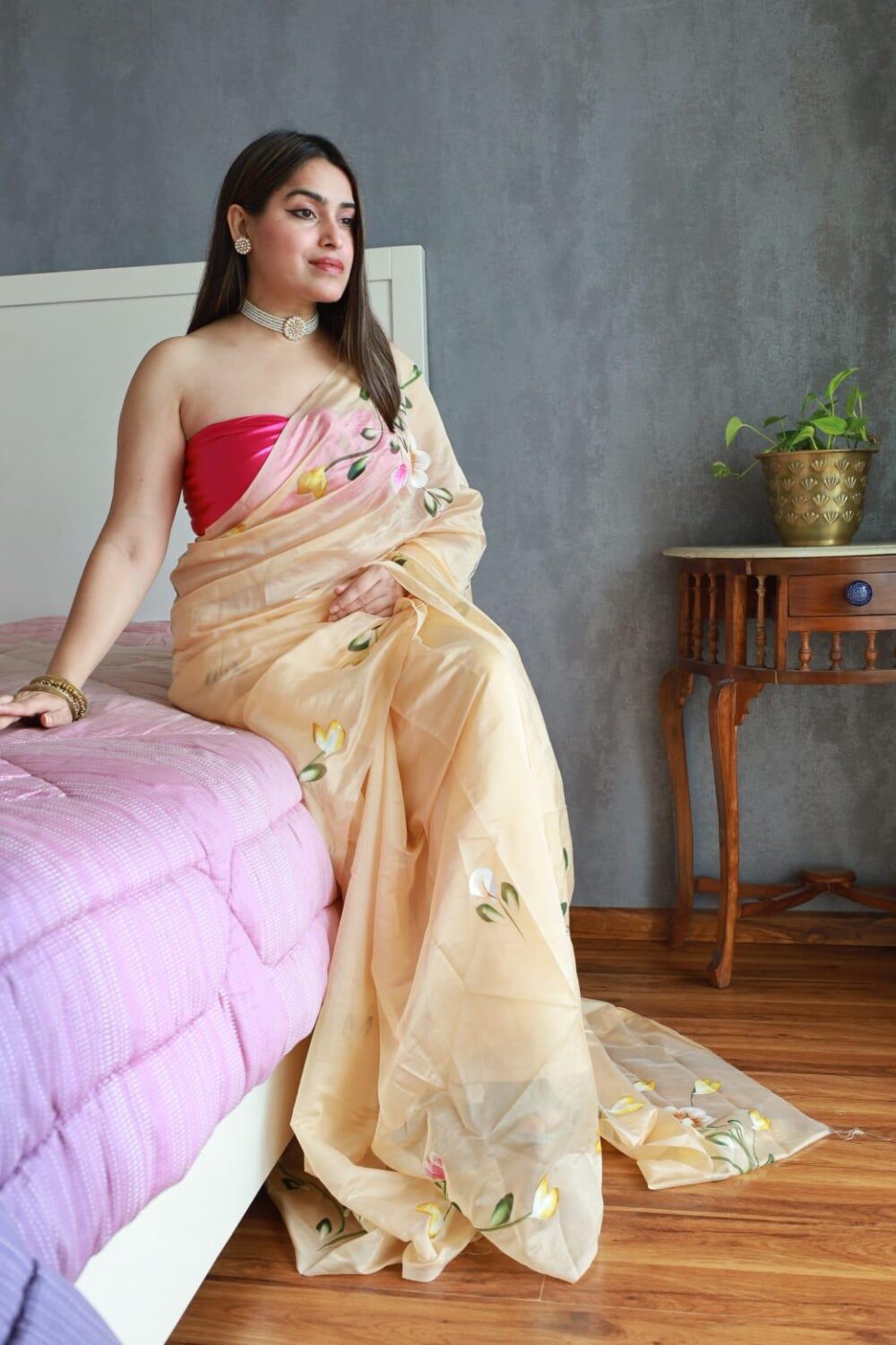 SOFT BEIGE HAND PAINTED ORGANZA SAREE - Image 7