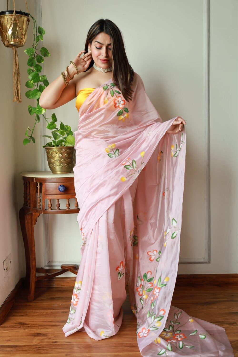 BLUSH PINK HAND PAINTED ORGANZA SAREE - Image 4