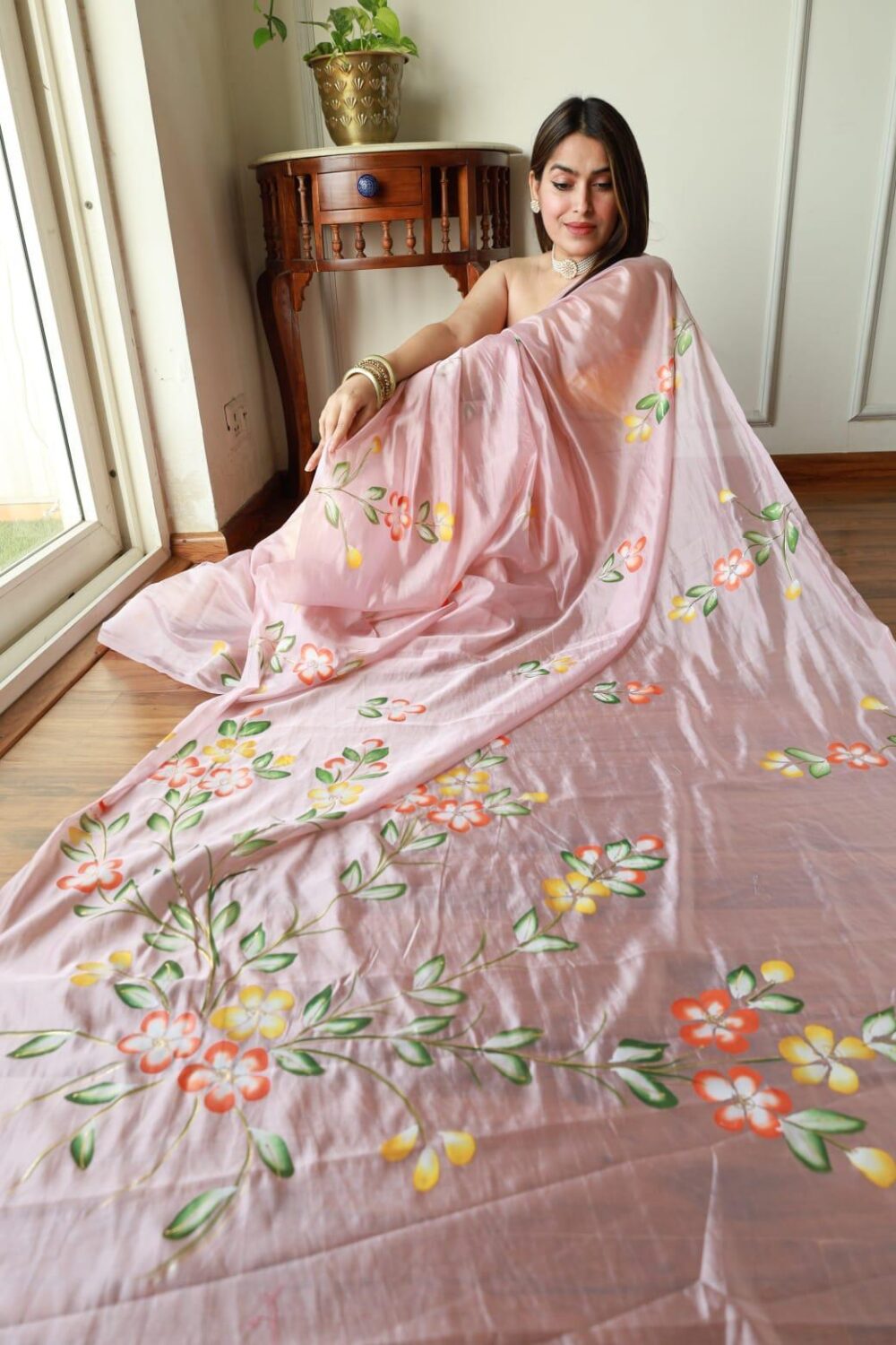 BLUSH PINK HAND PAINTED ORGANZA SAREE - Image 5