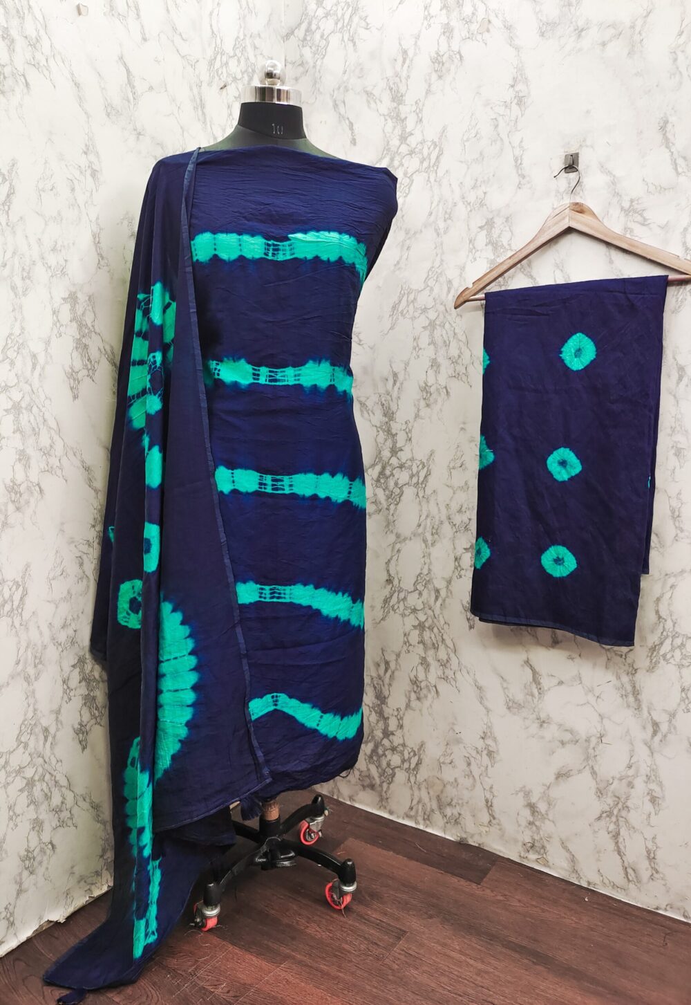 SHIBORI BANDHEJ DRESS MATERIAL HORIZONTAL STRIPE