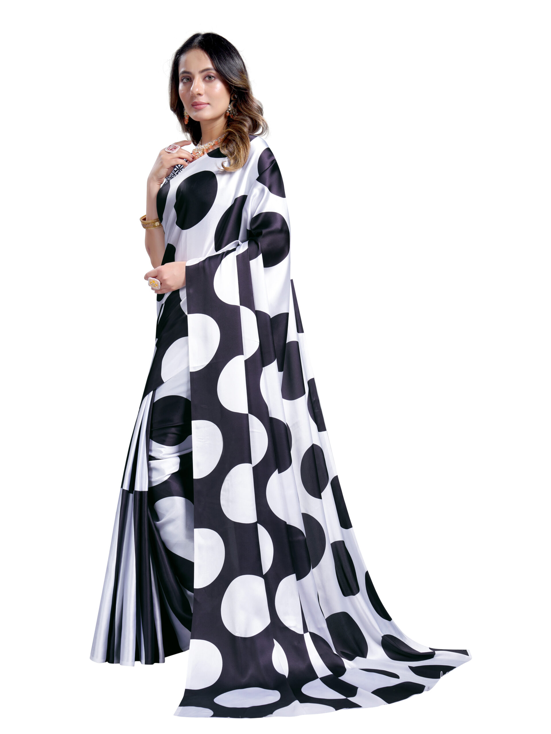BLACK & WHITE DIVA DRAPE - Image 2