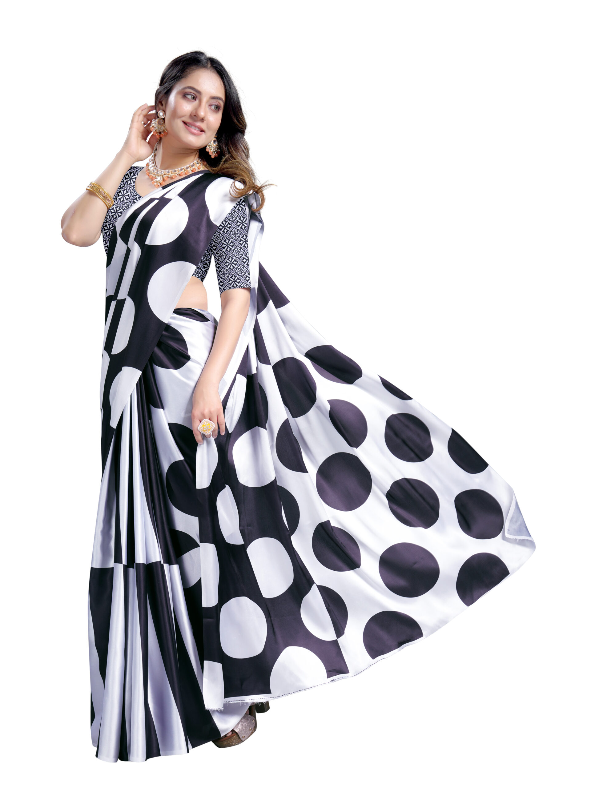 BLACK & WHITE DIVA DRAPE - Image 3